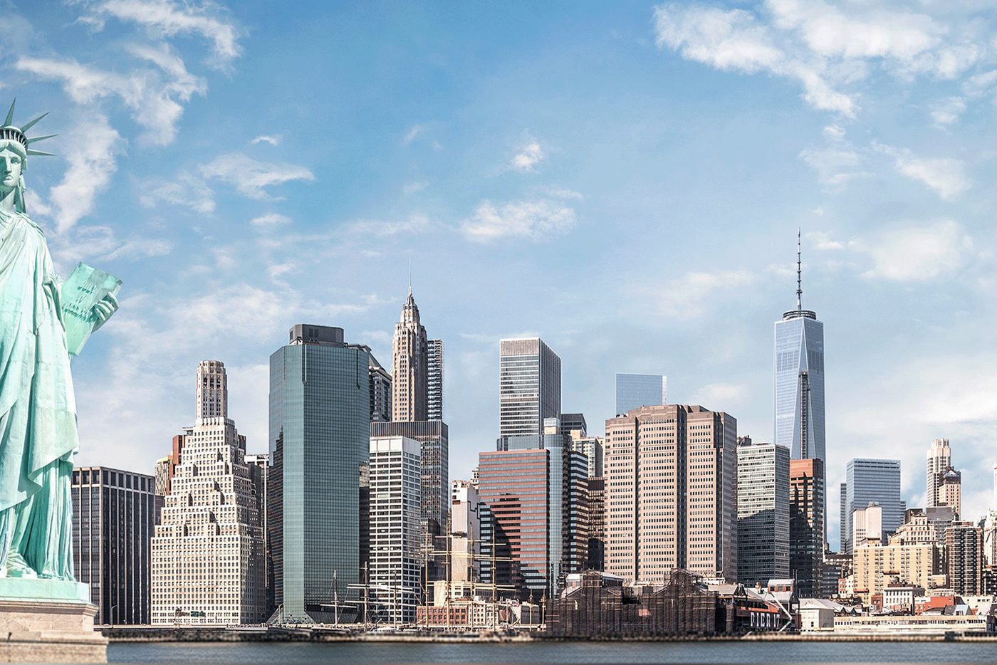 Skyline de Manhattan y la Estatua de la Libertad